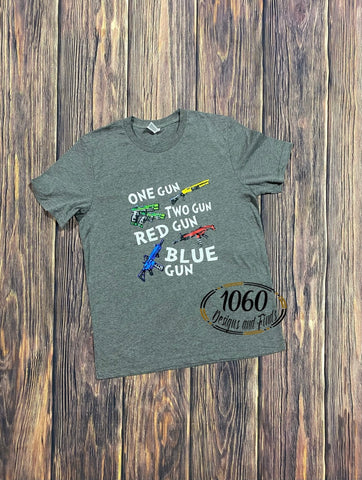 One gun, two gun, red gun, blue gun Tshirt